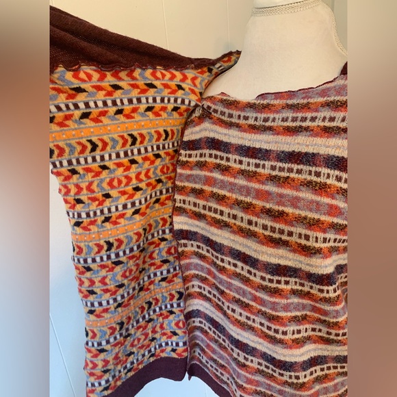 Anthropologie Moth Burgundy multicolor Hooded Wrap Poncho scarf Sweater WOOL - Picture 8 of 10